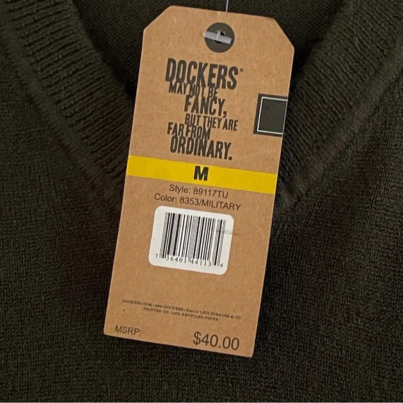 NWT Dockers Men's Medium Sweater Vest Dark Green Ribbed Shoulders Easy Care - Picture 9 of 10